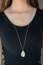 Load image into Gallery viewer, Gleaming Gardens White Necklace