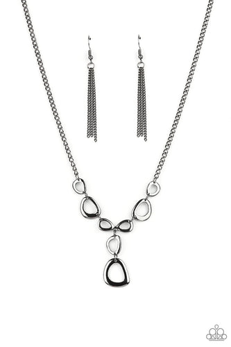 So Mod Black Necklace