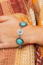 Load image into Gallery viewer, Simply Santa FE Fashion Fix