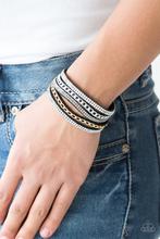 Load image into Gallery viewer, Fashion Fiend - Black