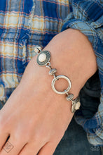 Load image into Gallery viewer, Simply Santa FE Fashion Fix set January 2021 - Susan&#39;s Jewelry Shop